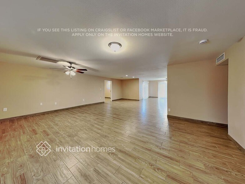 Building Photo - 14815 N 38th St