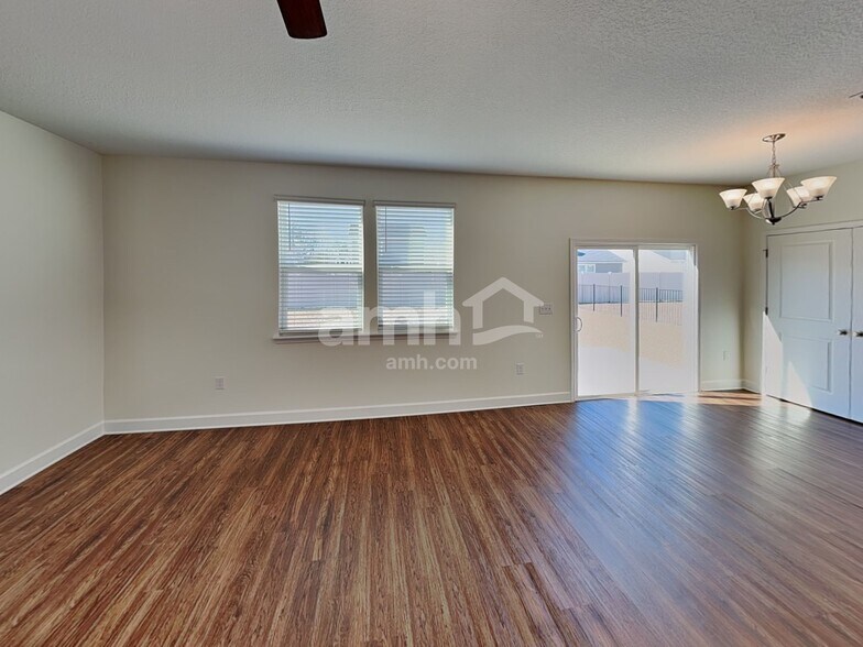 Building Photo - 5904 Hampton Creek Rd