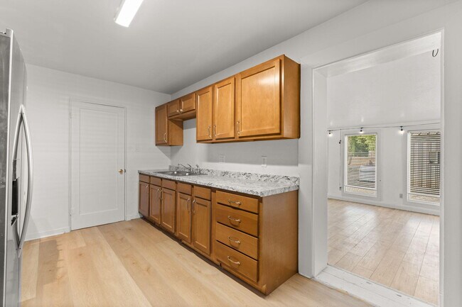 Building Photo - 136 Velarde Rd NW