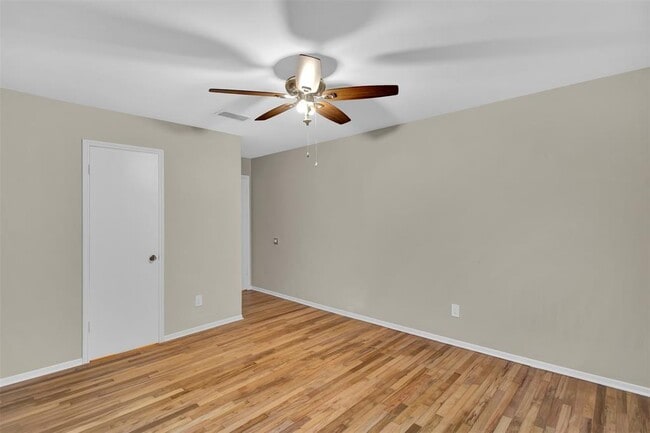 Building Photo - 6539 Wanda Ln