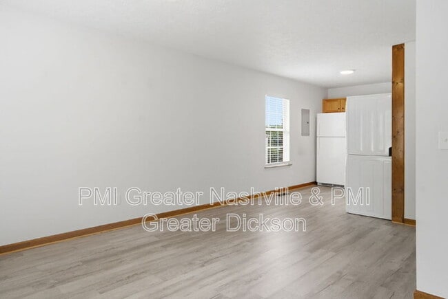 Building Photo - 1208 Coreland Dr