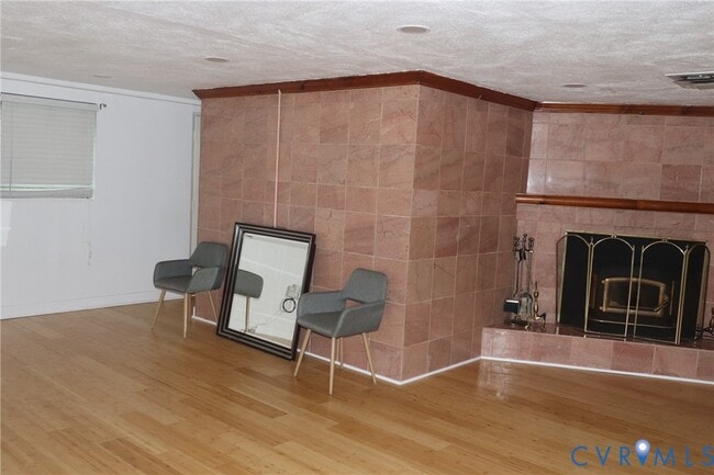 Building Photo - 515 Danray Dr