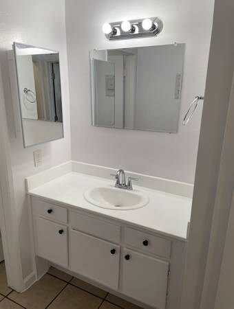 Building Photo - 407 N Avenue 50