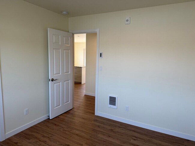 Building Photo - New Construction Two Bedroom Apartments in Coupeville!