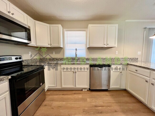 Building Photo - 202 Partridge Dr