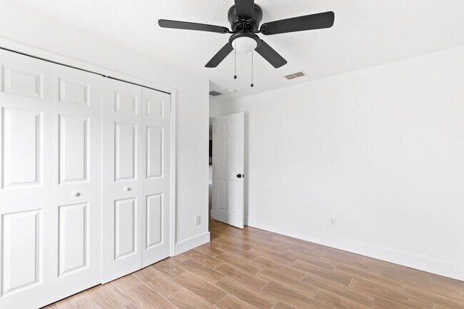 Building Photo - 4 Bedroom SFH in Palm Coast