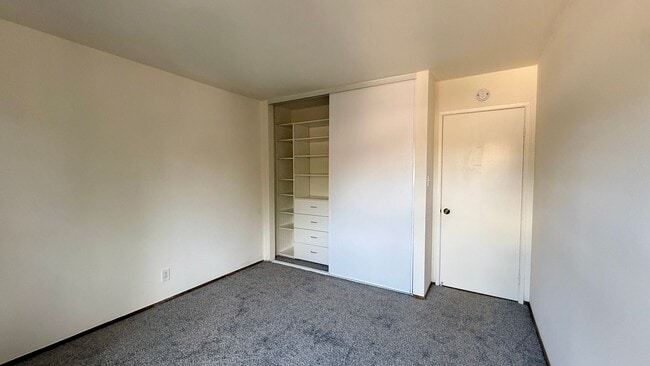 Building Photo - Spacious Townhouse For Rent at Montezuma T...