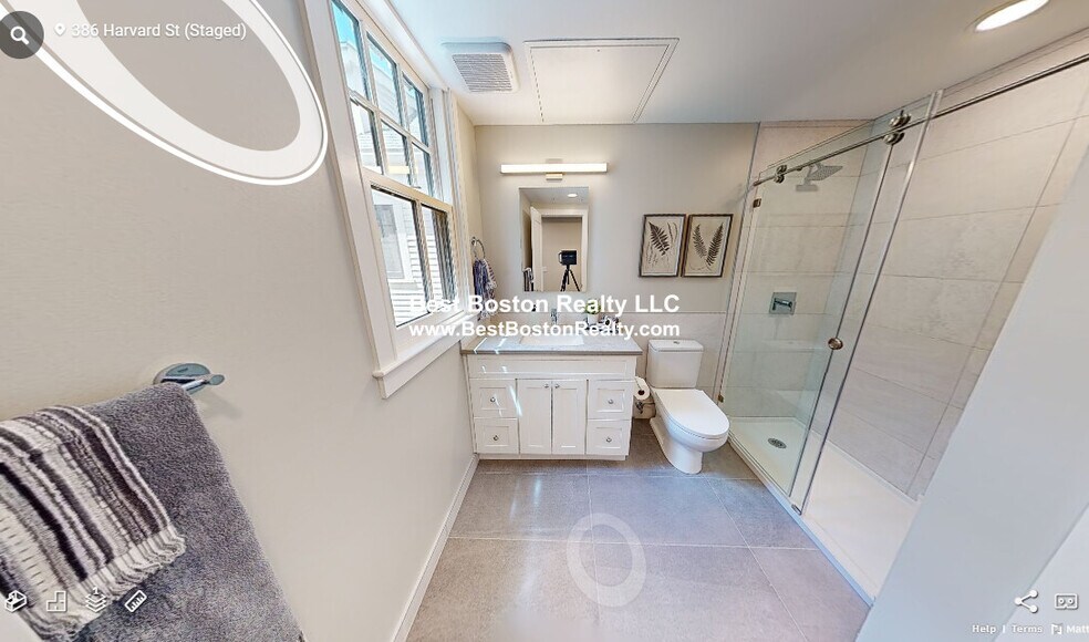 Building Photo - 386 Harvard St