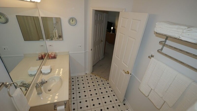 Building Photo - 3317 Stratford Ct