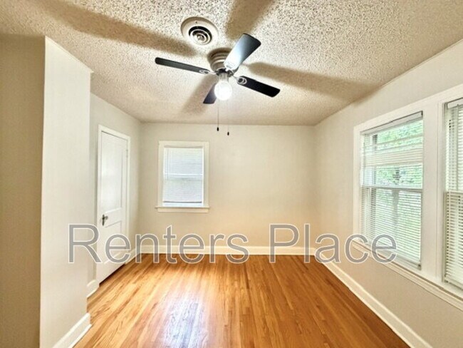 Building Photo - 5524 S Owasso Ave
