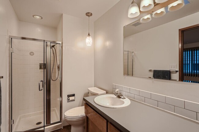 Building Photo - 3612 Strattford Ct