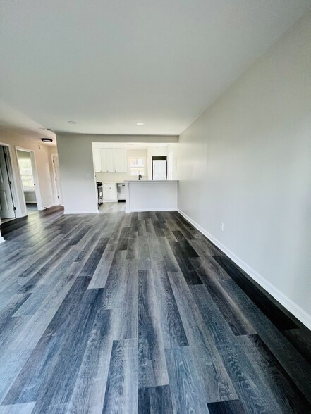 Building Photo - 313 Cabaret Ct