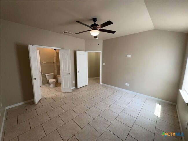 Building Photo - 1300 Vanguard Ln