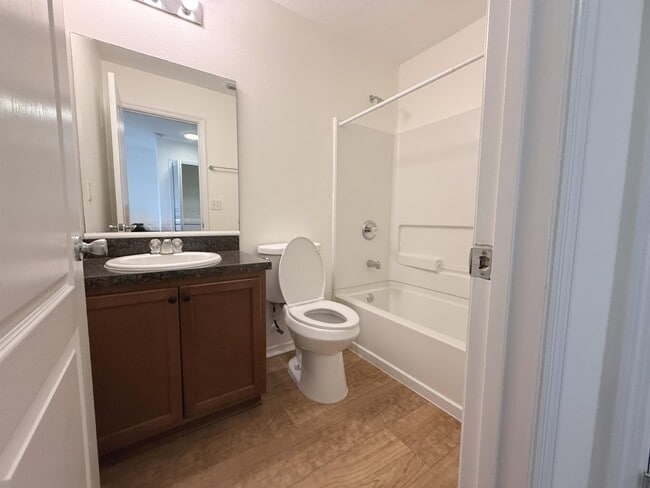 Building Photo - 728 Cabernet Pl