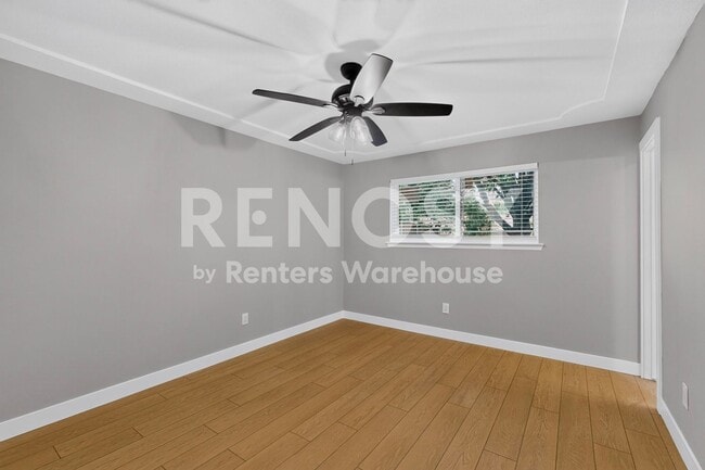 Building Photo - Completely Refreshed Arlington Home