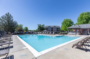 Building Photo - Cloverbasin Village
