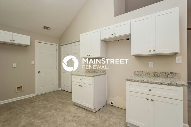 Building Photo - 7075 Mahonia Pl