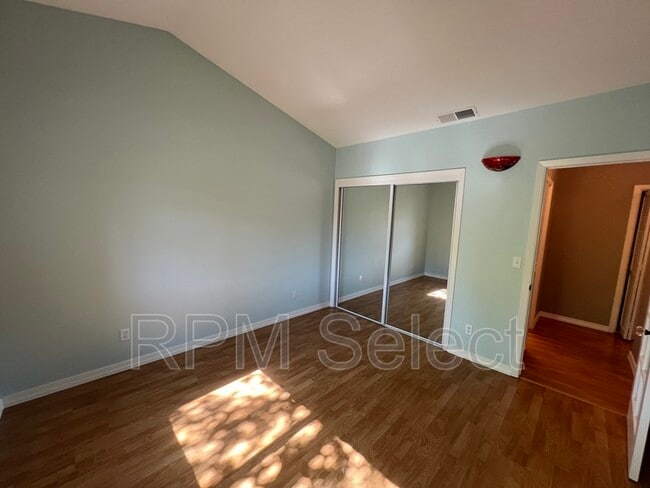 Building Photo - 159 Valley Oak Dr