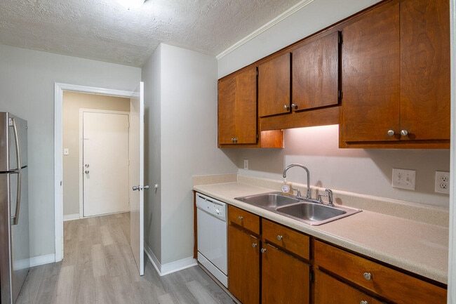 Building Photo - 406 Evans Mill Dr