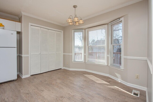 Building Photo - 3 Bed/2 Bath NEST in Beaver Run