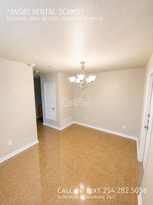 Building Photo - 2704 Vernice Loop