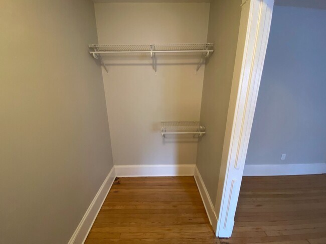 Building Photo - 100 Howe St