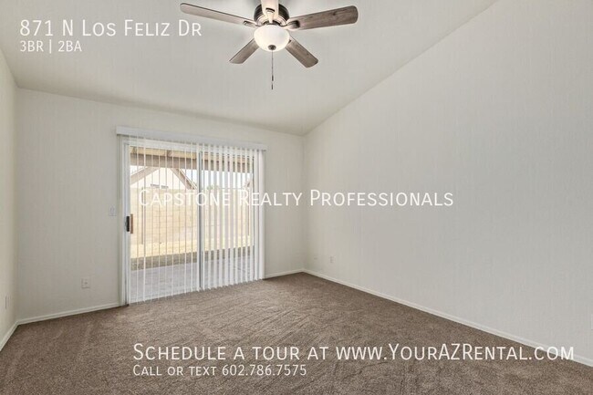 Building Photo - 871 N Los Feliz Dr