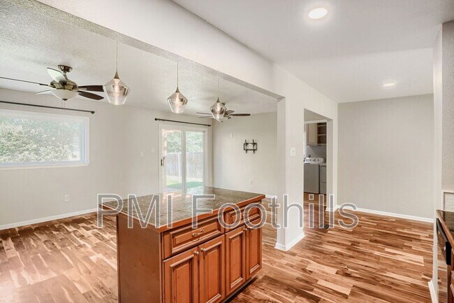 Building Photo - 2949 S Dexter Way