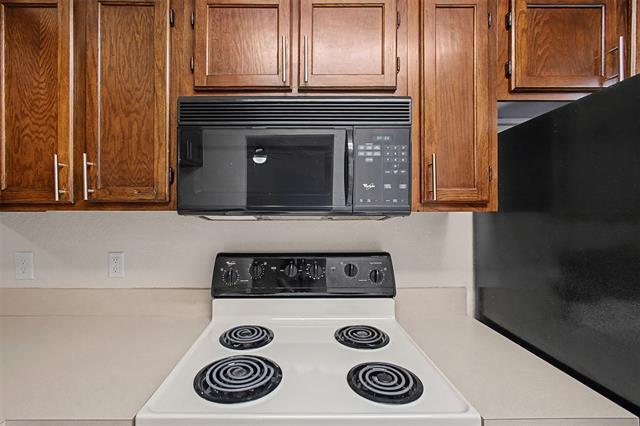 Building Photo - 1101 Brighton Dr