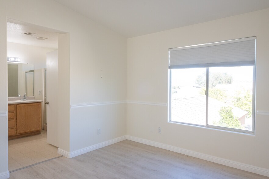 Building Photo - 7924 Horn Tail Ct