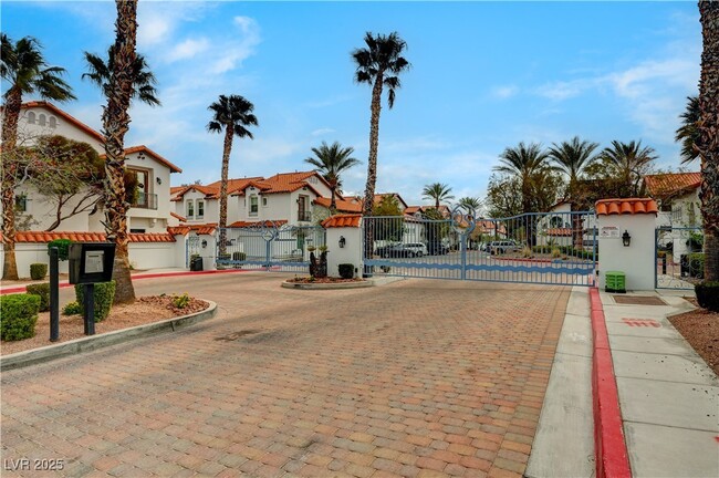 Building Photo - 8789 Villa Alex Ave