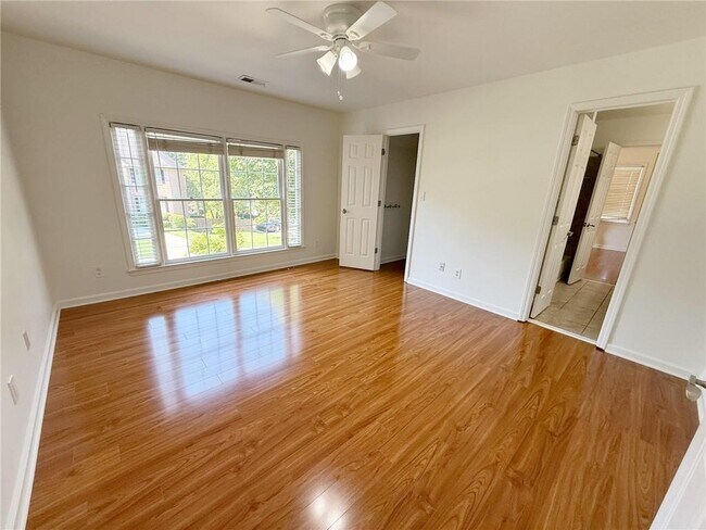Building Photo - 305 Pilgrimage Point