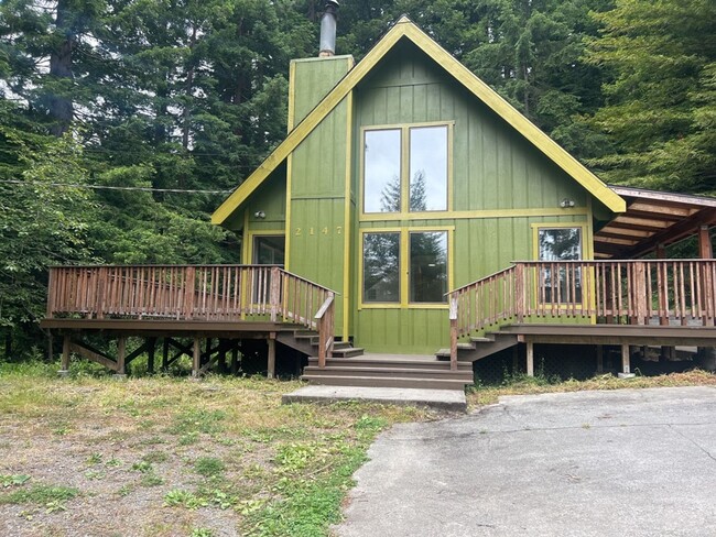 Primary Photo - Bayside home nestled in the forest feature...