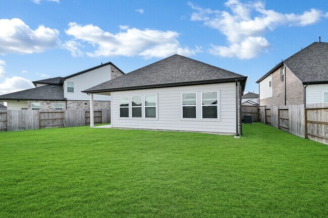 Building Photo - Welcome to the Beech — Streamlined Single-Story Living.