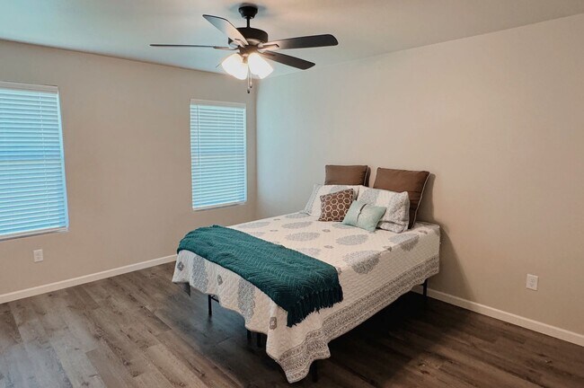 Building Photo - Townhome For Rent NW OKC!