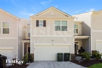 Building Photo - 2092 Cypress Village Dr NW