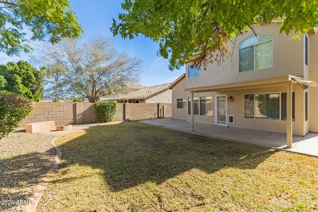 Building Photo - 7420 W Los Gatos Dr