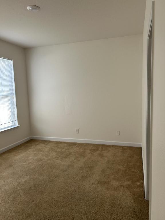 Building Photo - 433 Tiburon Dr