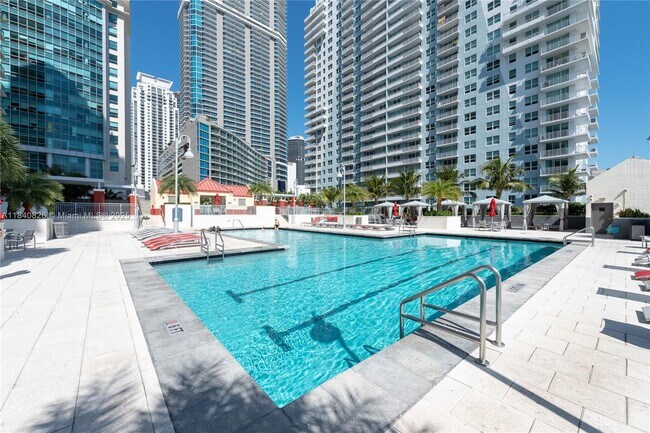 Building Photo - 1155 Brickell Bay Dr