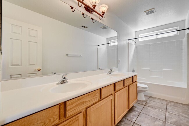 Building Photo - Southern Highlands Single Family Home