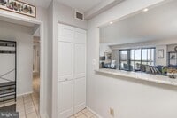 Building Photo - 900 N Stafford St