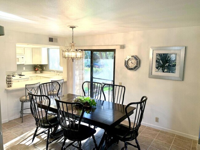 Building Photo - 46568 Arapahoe Dr