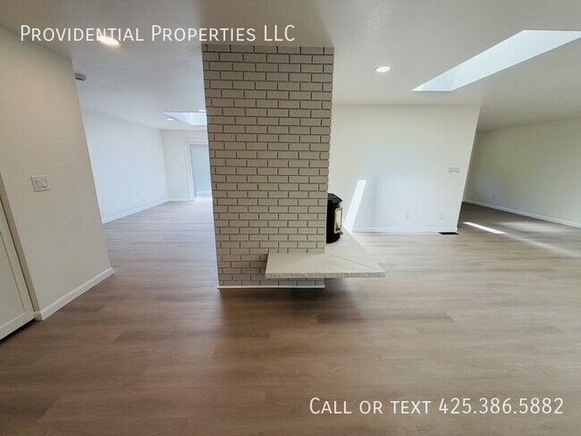 Building Photo - 3002 162nd Pl SE