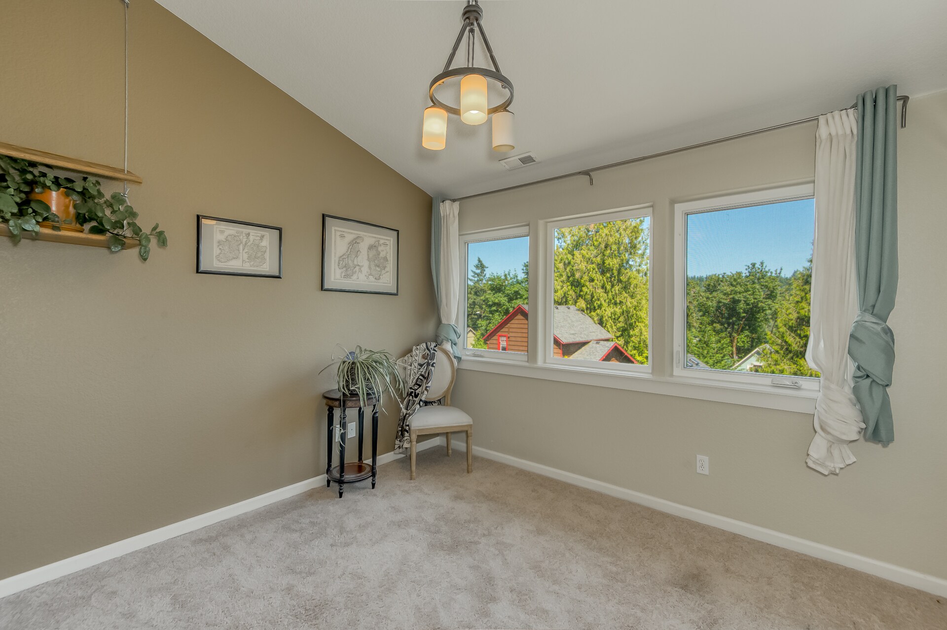 MAIN HOUSE - UPSTAIRS BEDROOM #3 WITH RIVER VIEW - 421 5th Ave