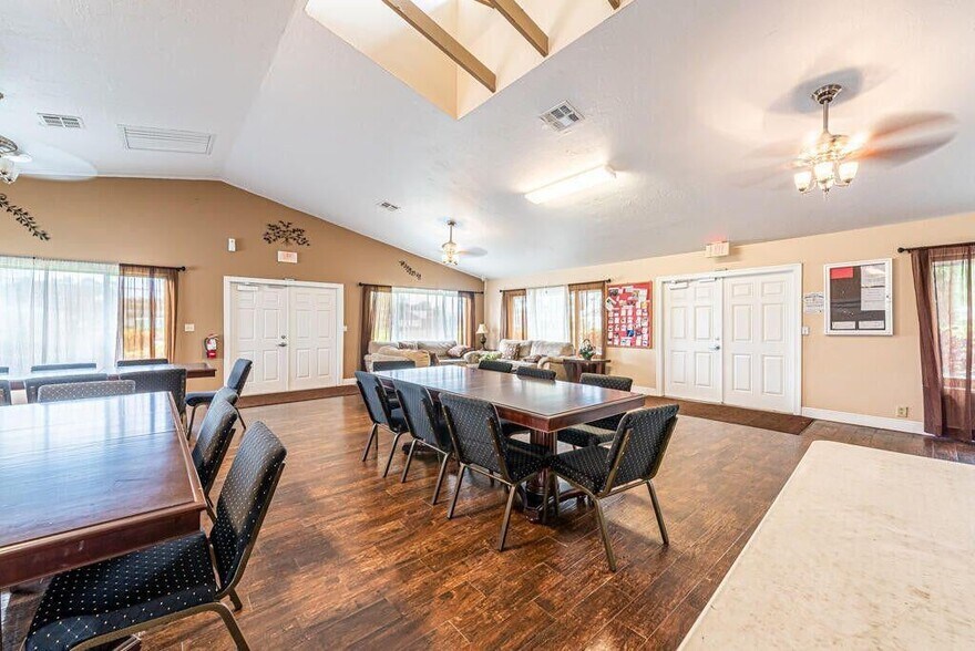 Building Photo - 1165 Summit Trail Cir