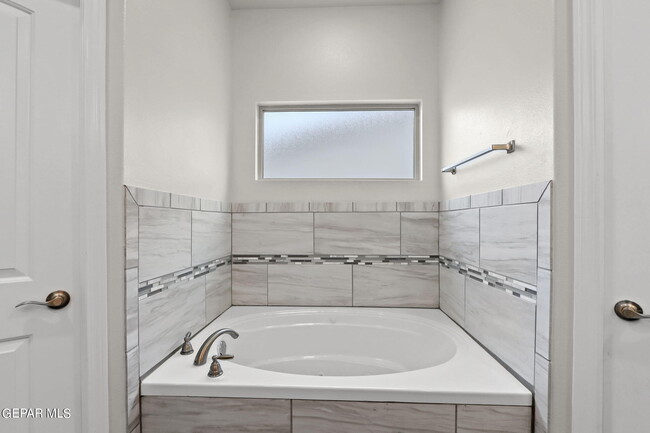 Building Photo - 15129 Imagine Dr