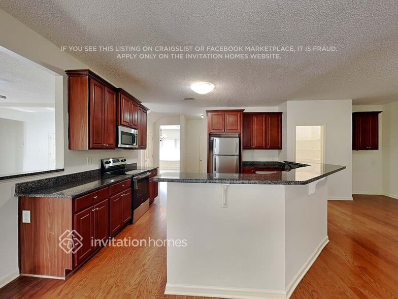 Building Photo - 91 Martins Pond Rd