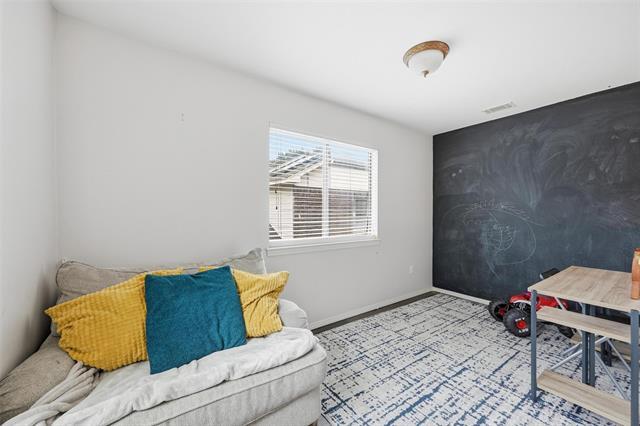 Building Photo - 912 S Old Orchard Ln