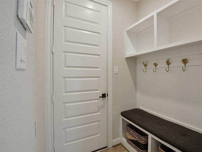 Building Photo - 4042 Steep Woods Dr