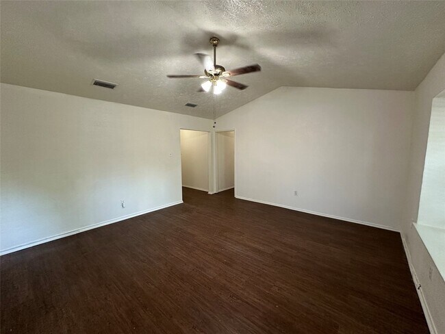 Building Photo - 917 Cherrywood Trail